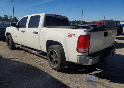 2007 GMC New Sierra C1500 z USA, uszkodzony, nr VIN 3GTEC13J47G532431
